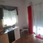 شقة Megi